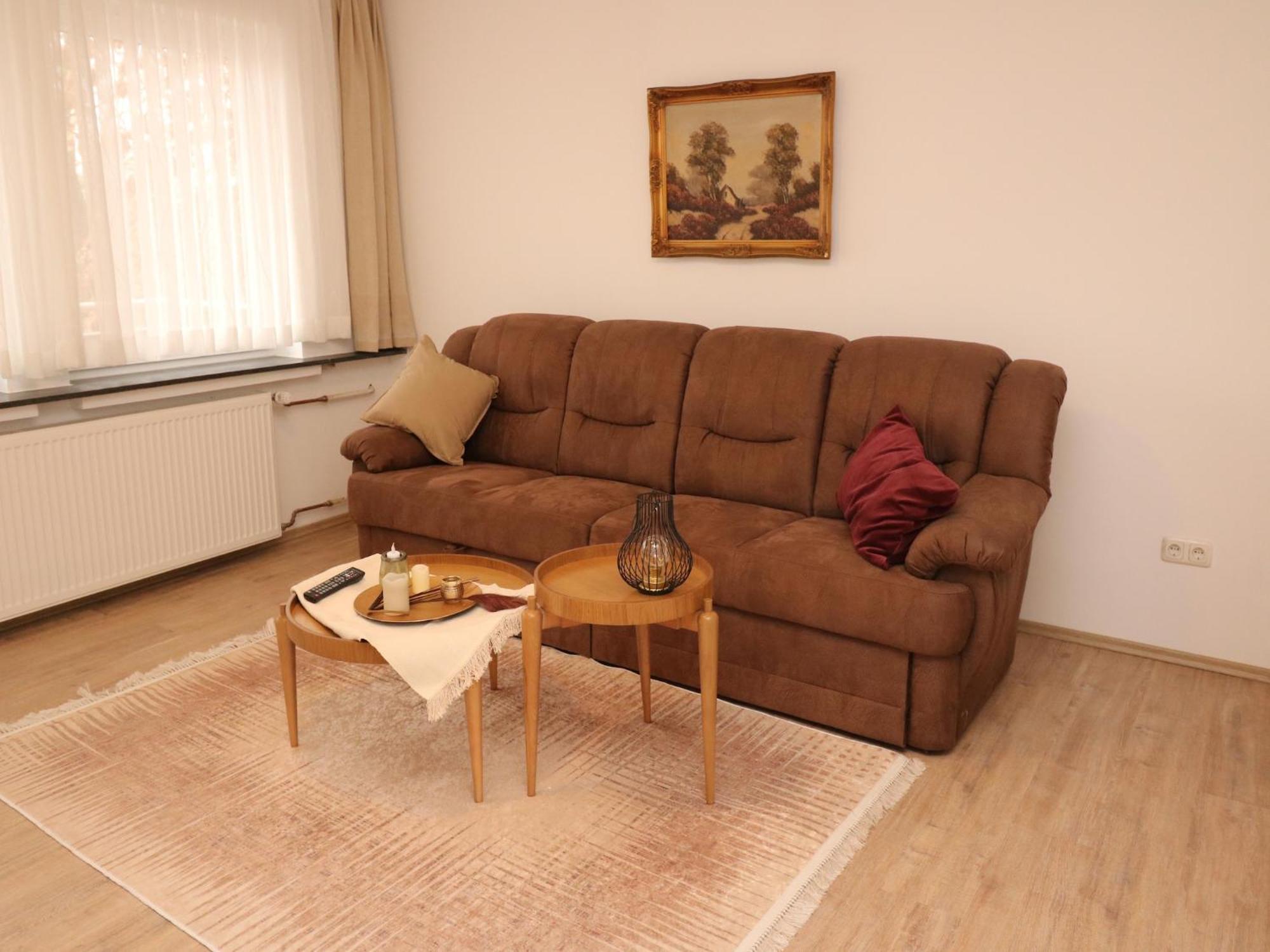 With Waterbed Apartment Essen