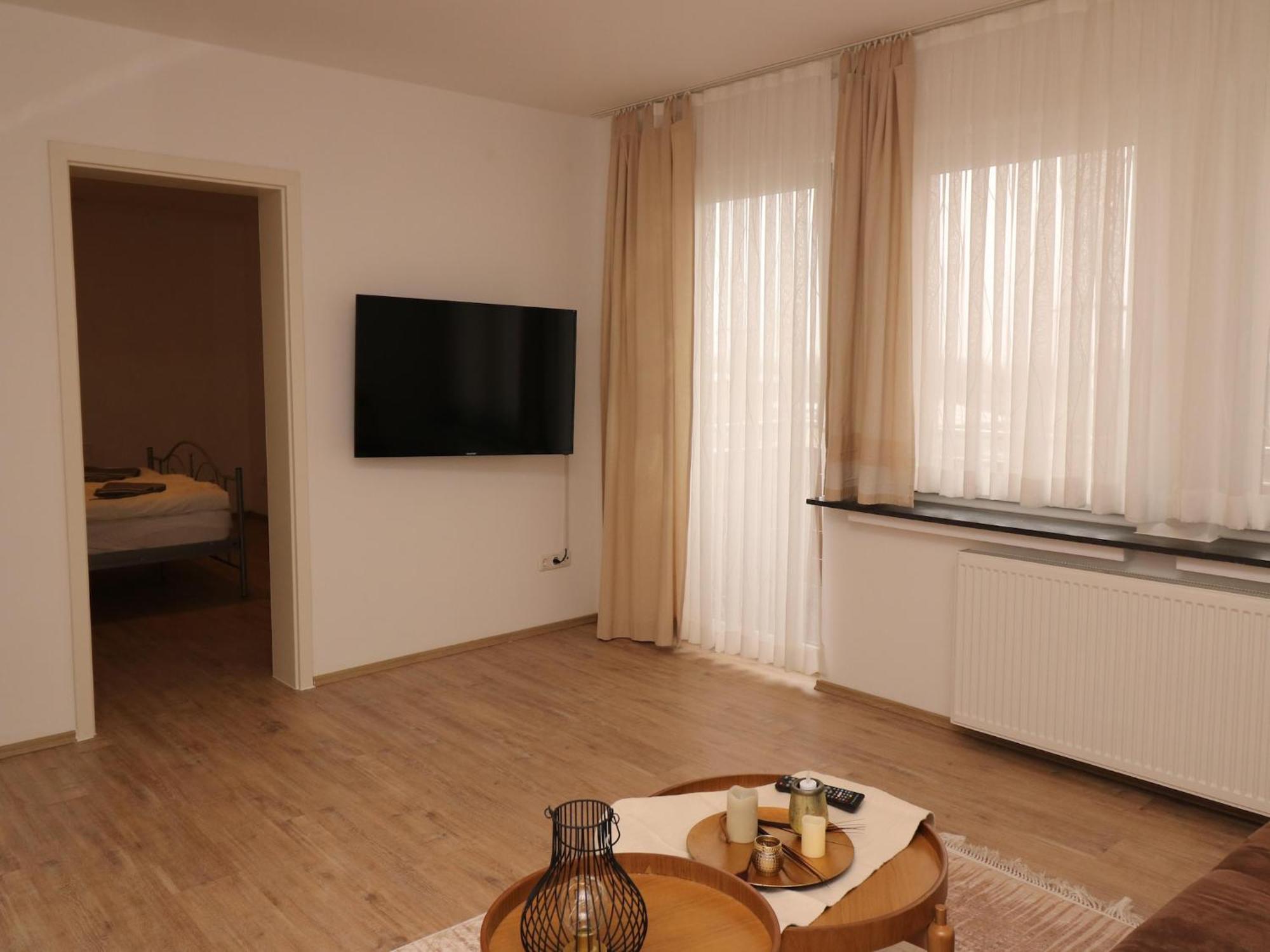 With Waterbed * Essen